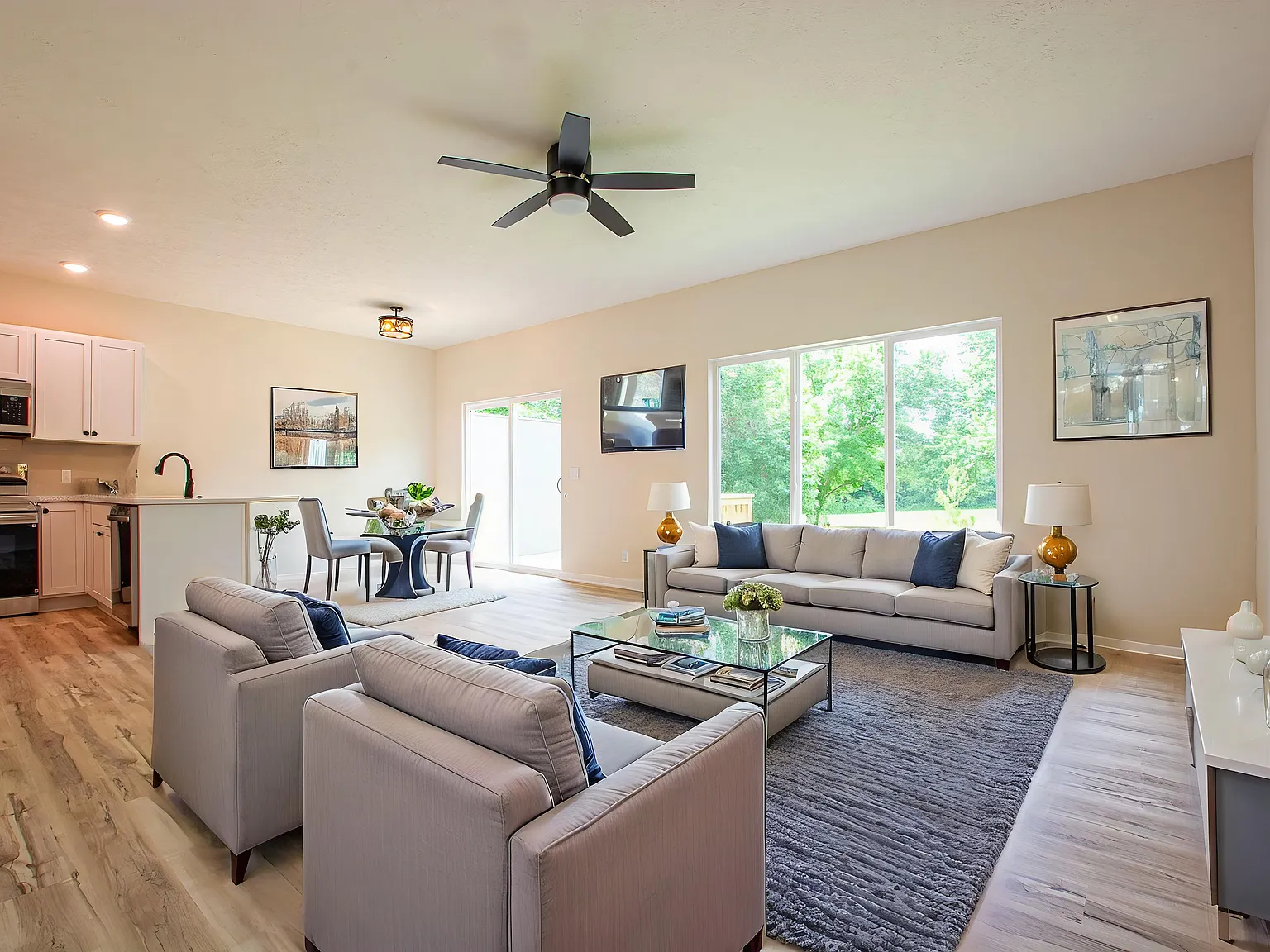 3 bed, 1857 sqft, $2,650 — Photo 4
