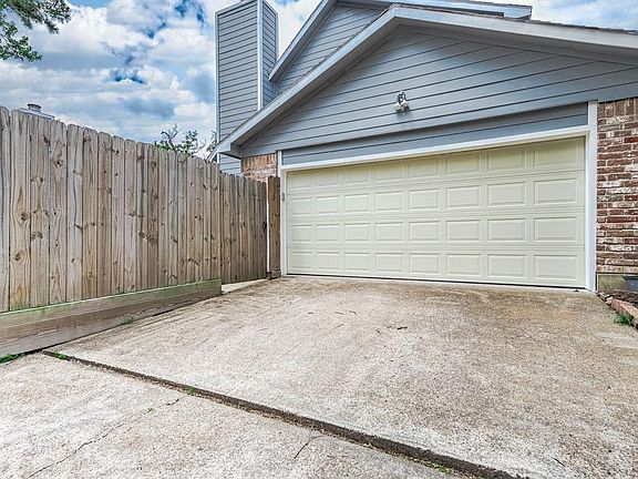 3rd image of 5003 Birchmont Drive