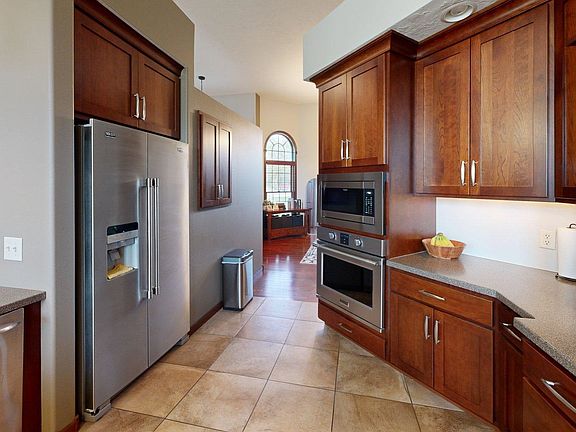 5th image of 101 Bennett Dr