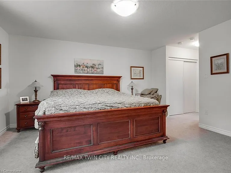 18 Blue Oak St — Photo 22