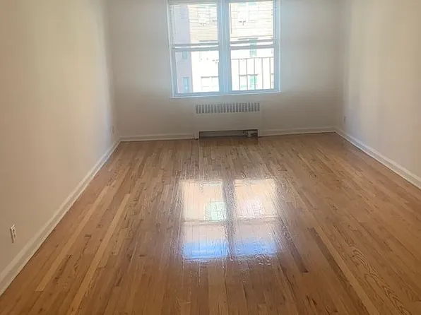 2080 Barnes Ave APT 3D, Bronx, NY 10462