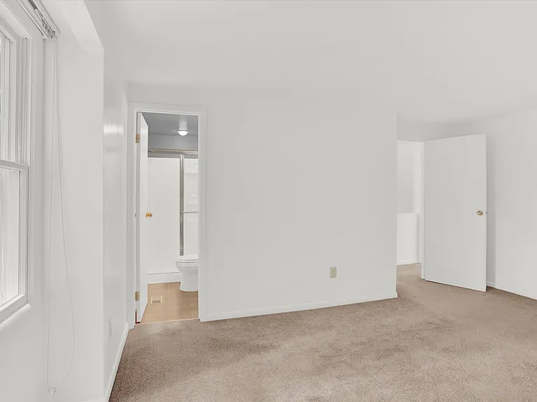 634 Bay Green Dr — Photo 18