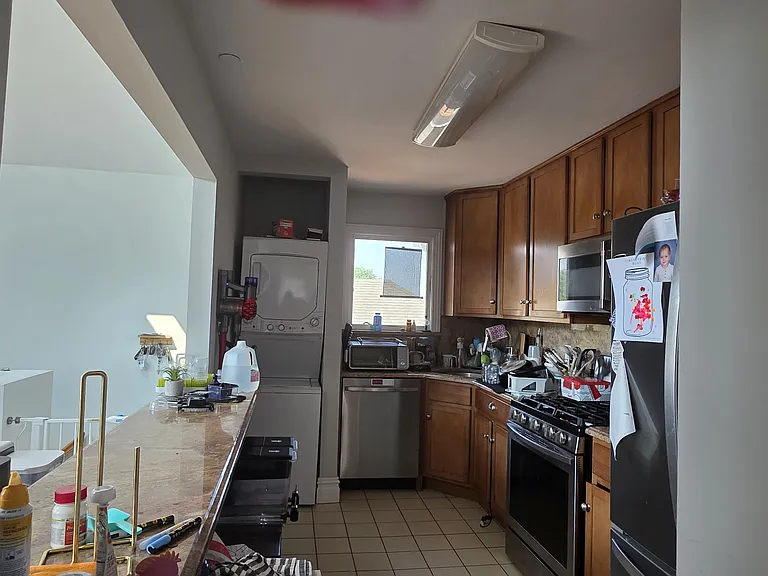 355 E Market St #2 — Photo 6