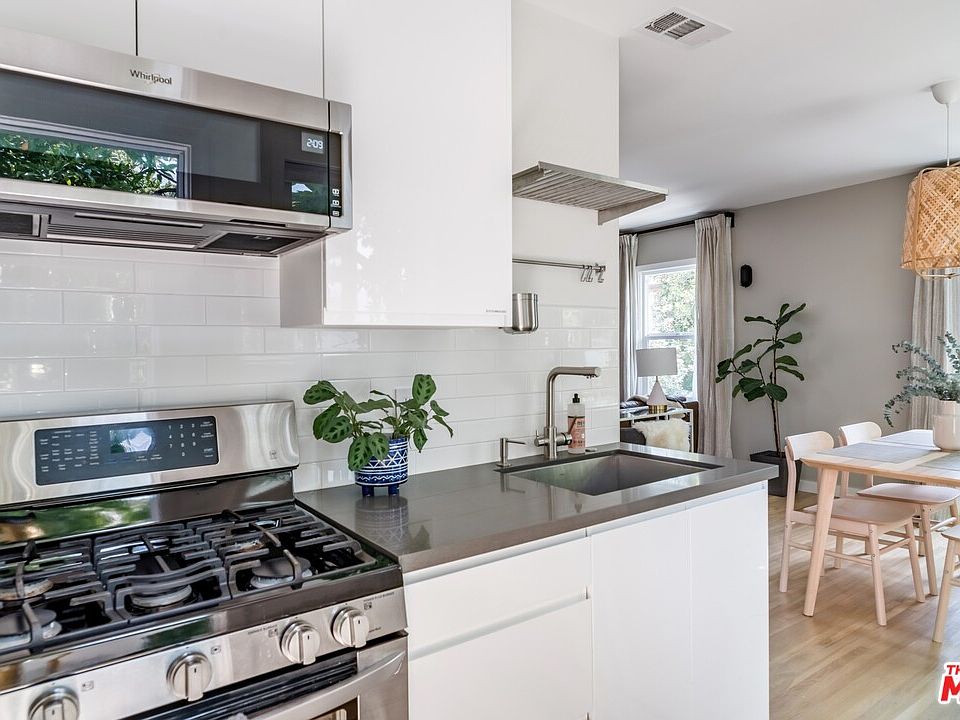 1st image of 361 Vine St #2