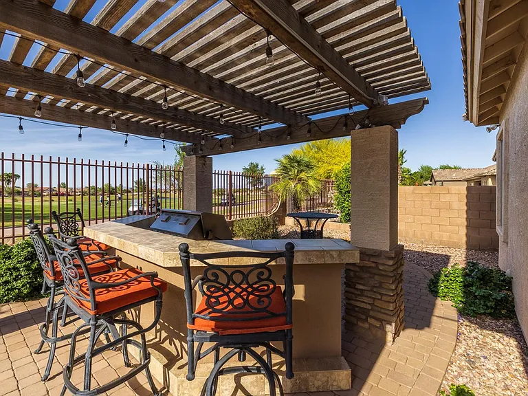 4176 E Clubview Dr — Photo 31