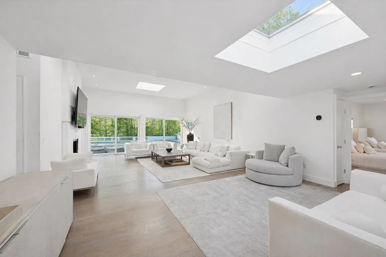 Renovated Quogue Village Rental - Summer Perfection — Photo 2