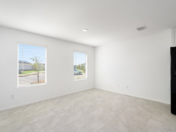 5th image of 250 Herman Ln