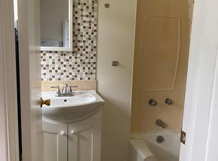 1475 Williston Rd #2, South Burlington, VT 05403
