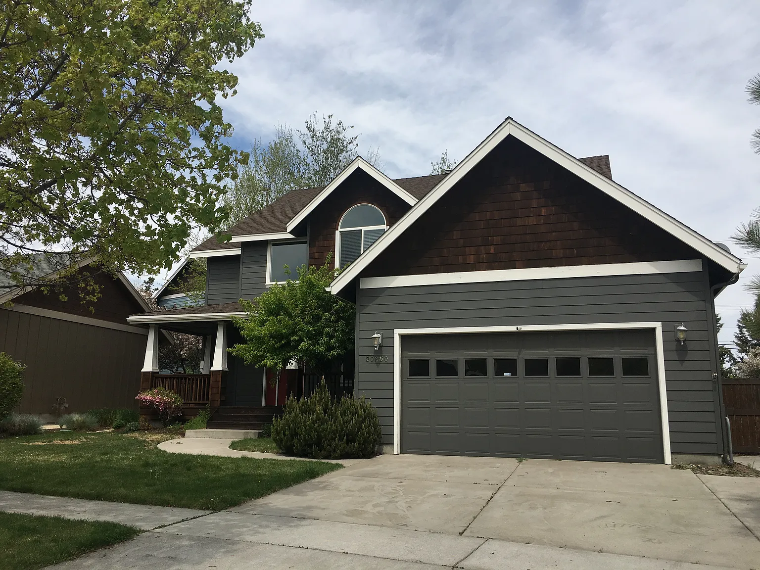 4 bed, 2.5 bath, 2133 sqft, $3,150 — Photo 2
