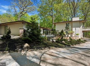 4126 Apalogen Rd, Philadelphia, PA 19129