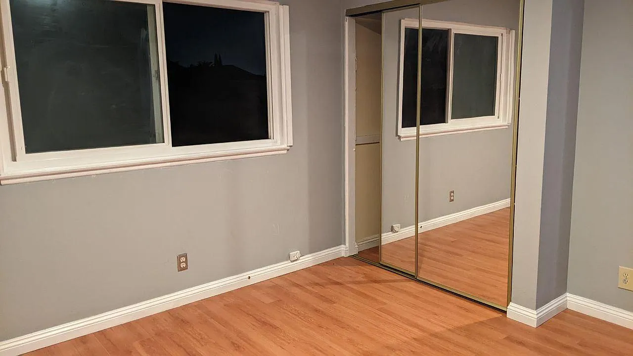 1 bed, 110 sqft, $900 — Photo 4