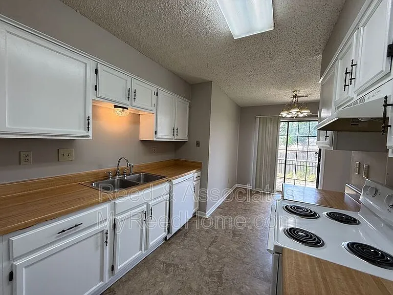 6556 Birch Hollow Dr — Photo 6