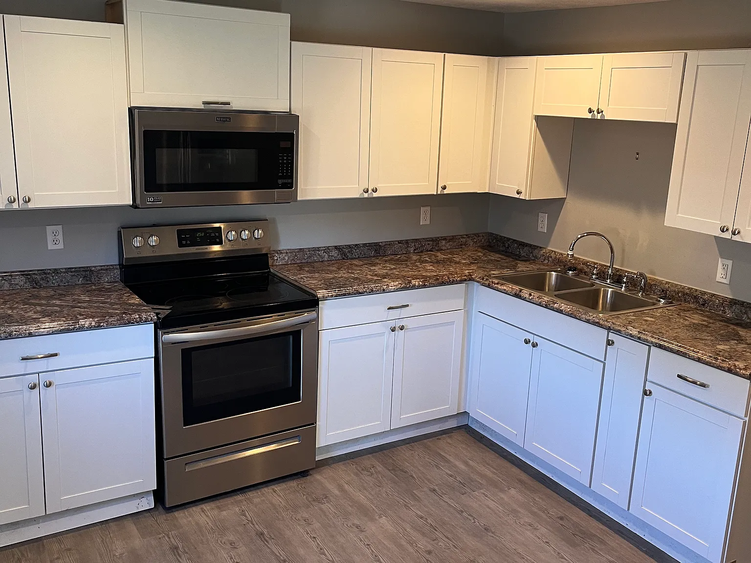 4710 Main St — Photo 2