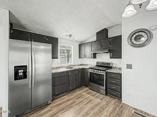 303 E SOUTH MOUNTAIN Avenue #88, Phoenix, AZ 85042