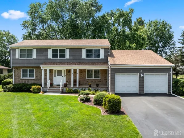5 Sussex Rd, East Brunswick, NJ 08816
