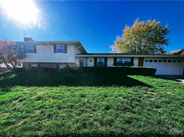 1320 Horizon Dr, Fairborn, OH 45324