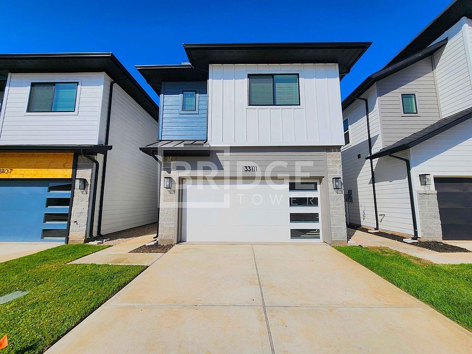 1st image of 33111 Oak Heights Pl