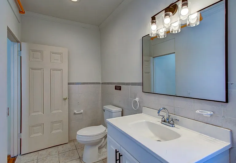 515 Locust St #2 — Photo 16