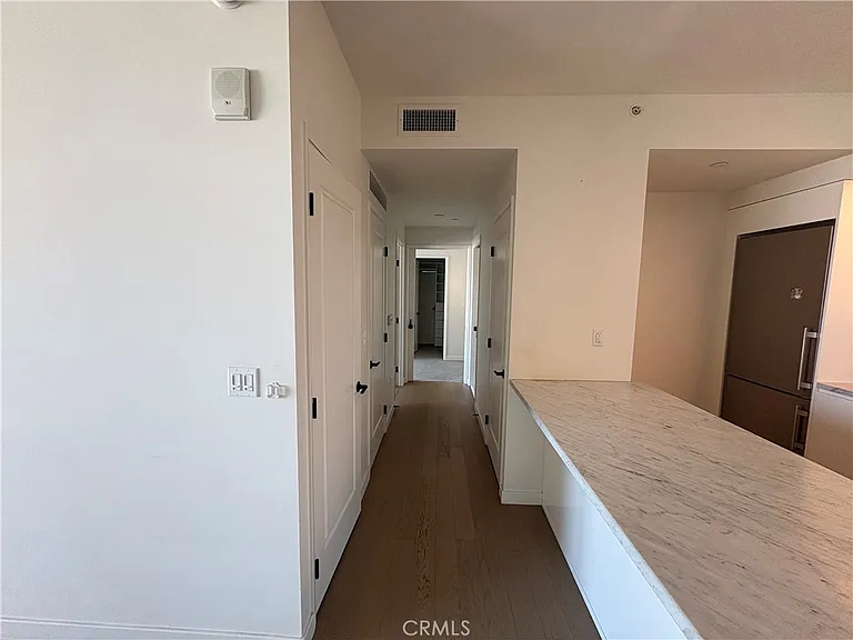 1050 S Grand #1003 — Photo 8
