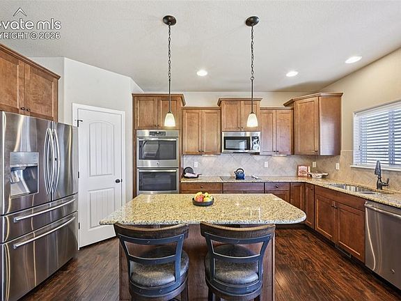 5th image of 8103 Glory Dr