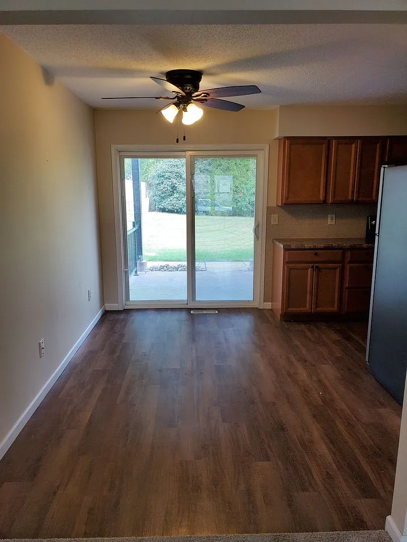 63 - 3470 Winston Dr — Photo 3