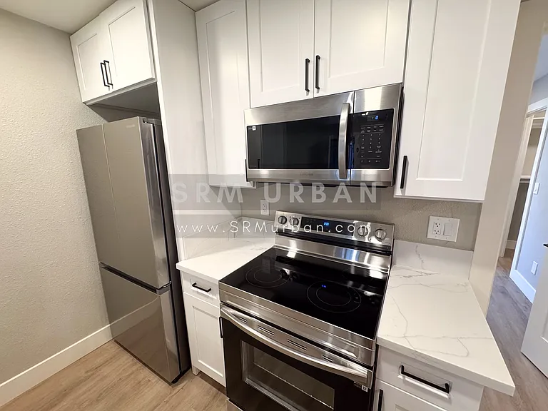 3041 C St #4 — Photo 8