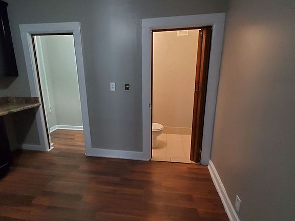 5th image of 855 N 24th St