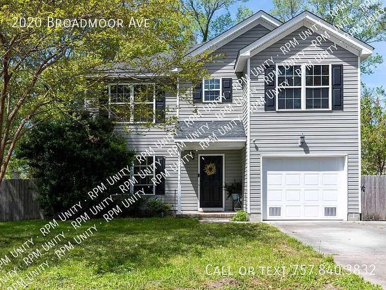 2020 Broadmoor Ave — Photo 2