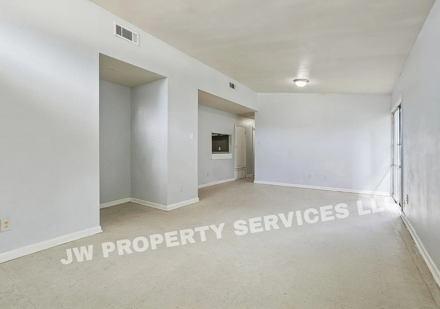 7643-45 Downman Rd — Photo 3