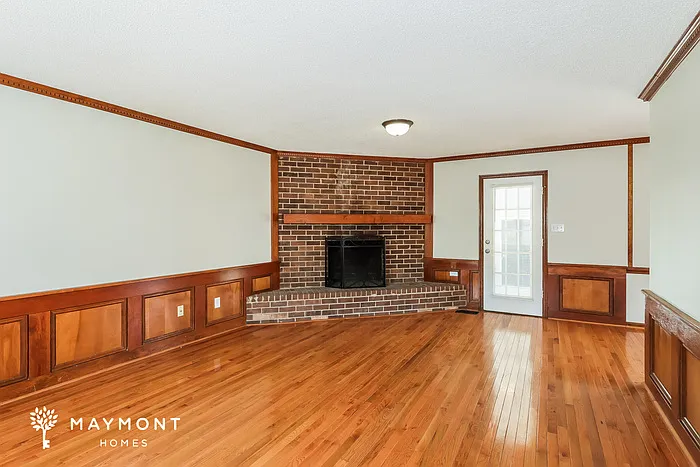 616 Chimney Hill Cir S — Photo 3