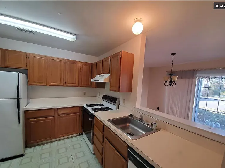 412 Stonebridge Blvd #412 — Photo 3