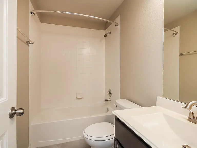 407 Ashley Falls Ln — Photo 15