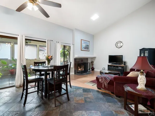 942 Lupine Hills Dr Unit 44, Vista, CA 92081