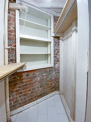 Rented by Kahen Properties | media 12