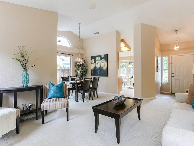 5217 Heather Pine Ct — Photo 3