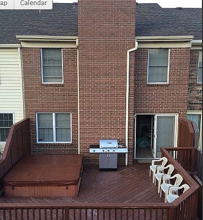 Deck with Jacuzzi