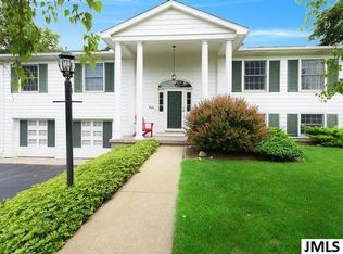 905 Bittersweet St, Jackson, MI 49203