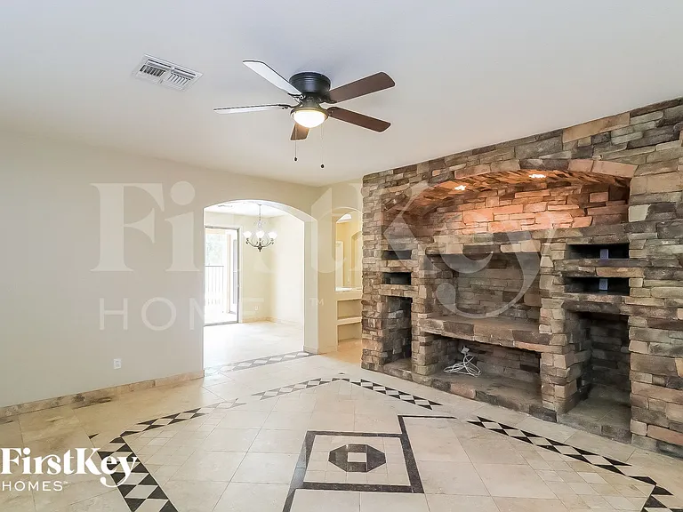 5777 W Golden Ln — Photo 2