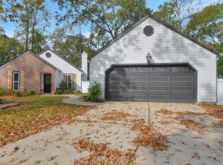 11 Bitterwood Ct, The Woodlands, TX 77381