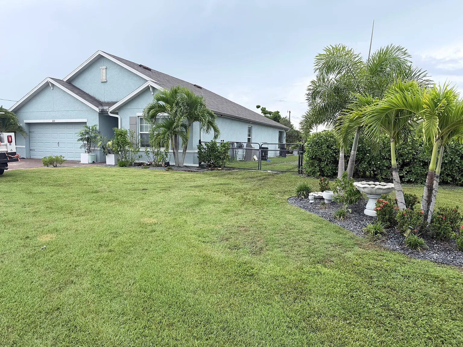 4 bed, 1828 sqft, $2,200 — Photo 2