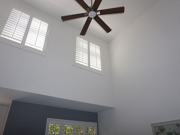 High valted ceilings!