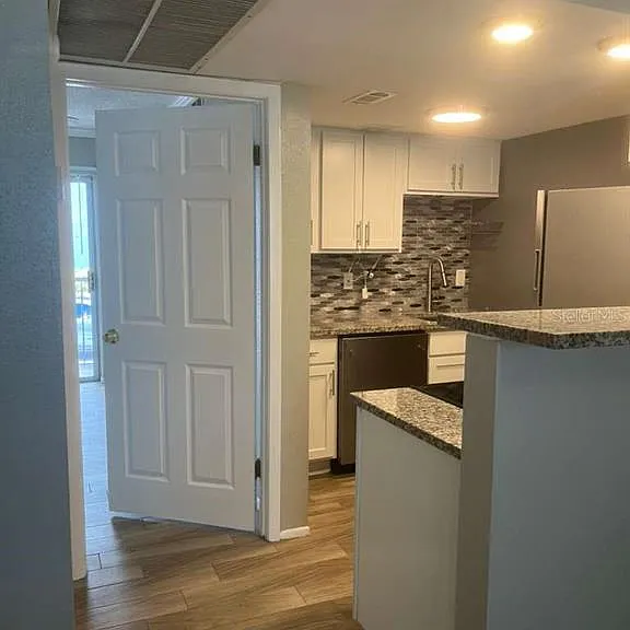 131 Water Front Way #220 — Photo 3