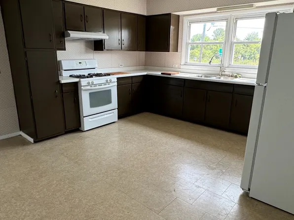 1111 N Us Highway 41 APT 4, Gurnee, IL 60031