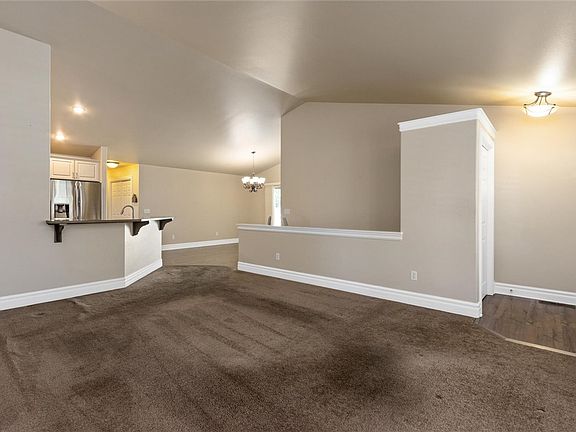 3rd image of 2032 Swanson Ln