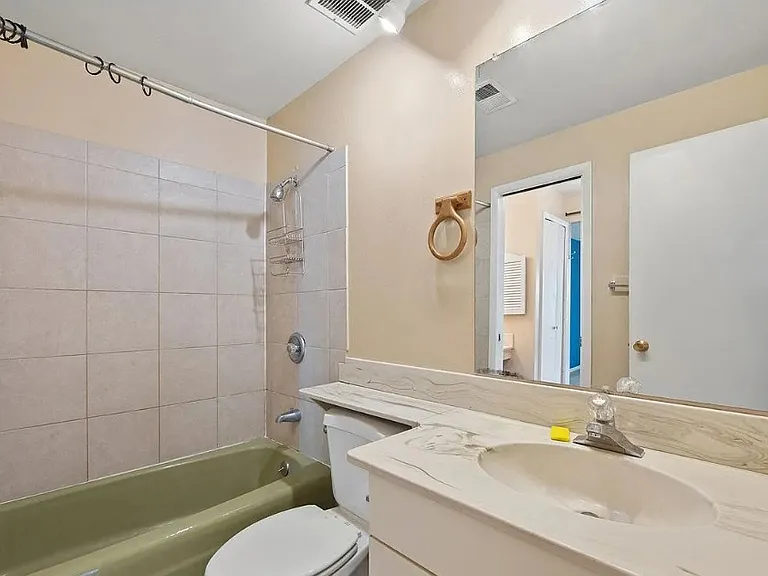 2623 Sherwood Cir — Photo 21