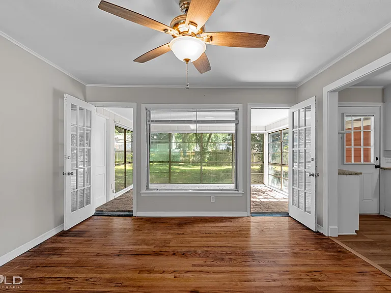 406 Monrovia St — Photo 11