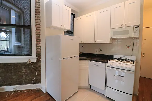 Rented by Halstead Real Estate | media 7