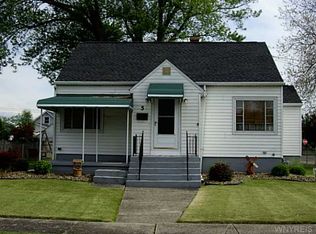 5 Wellworth Pl, Cheektowaga, NY 14225