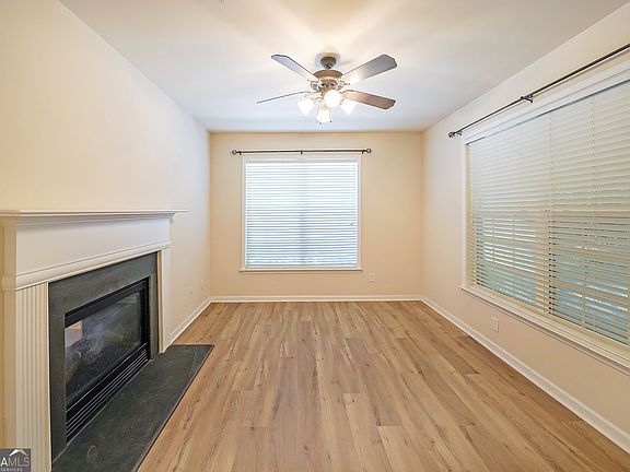 4th image of 3150 Woodwalk Dr SE Unit 3112