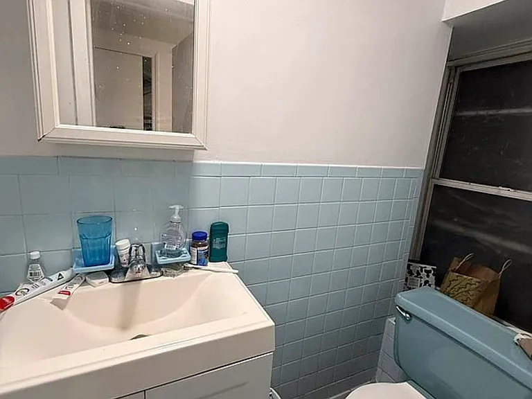 41 W 64th St #1C — Photo 25